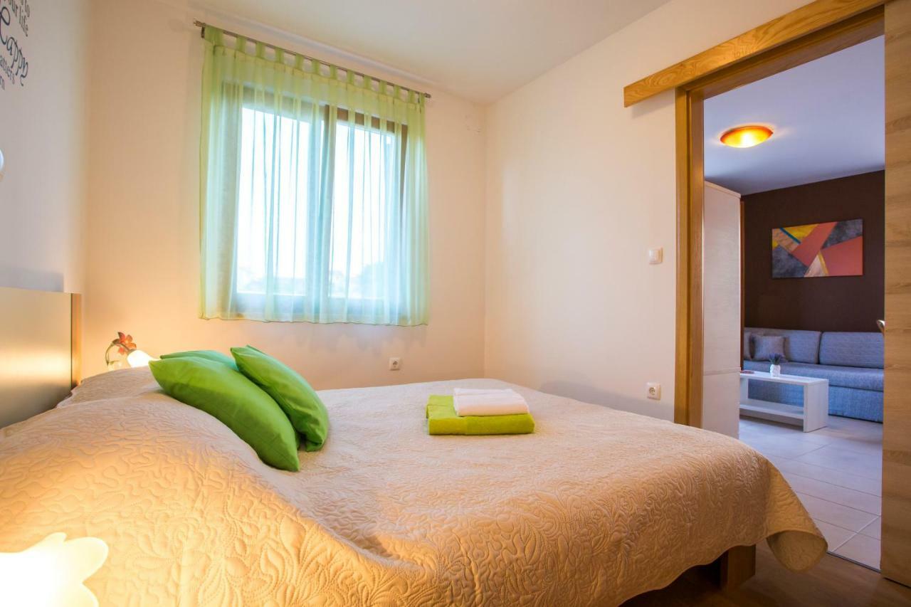 Apartman Irena Pula Exterior photo